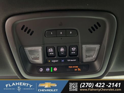 Used 2022 Chevrolet Traverse RS w/ LPO, Floor Liner Package AWD/4WD image 35