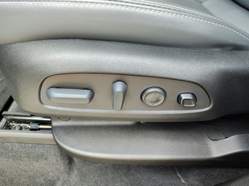 Used 2023 Buick Enclave Premium w/ Experience Buick Package FWD image 11