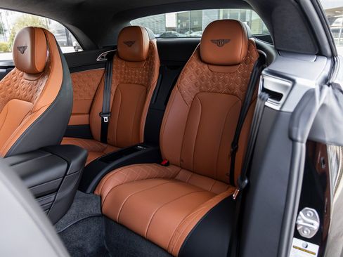 Used 2022 Bentley Continental GT image 30