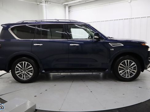 Used 2022 Nissan Armada SL image 2