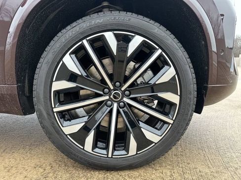 New 2026 Volvo XC90 T8 Ultra w/ Protection Package Premier image 9
