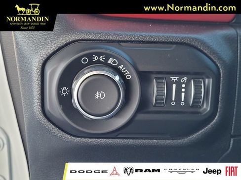 Used 2021 Jeep Wrangler Unlimited Rubicon AWD/4WD image 14