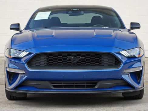 Used 2022 Ford Mustang Coupe w/ Black Accent Package RWD image 6