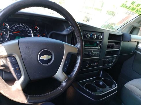 Used 2017 Chevrolet Express 2500 LS RWD image 10