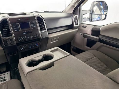 Used 2017 Ford F150 XLT AWD/4WD image 22
