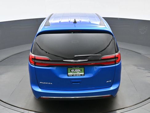 New 2026 Chrysler Pacifica Select AWD/4WD image 25
