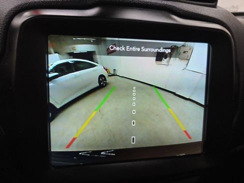 Used 2021 Jeep Renegade Limited w/ Sun & Sound Group image 29