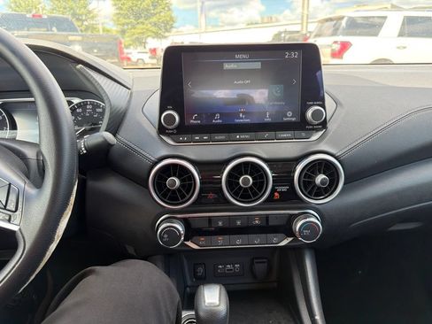 Used 2024 Nissan Sentra SV FWD image 23