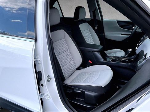 Used 2020 Chevrolet Equinox LT image 28