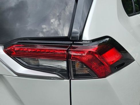 Used 2023 Toyota RAV4 Limited AWD/4WD image 29