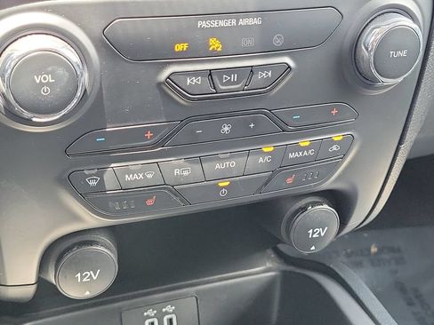 Used 2022 Ford Ranger Lariat w/ Tremor Off-Road Package AWD/4WD image 24