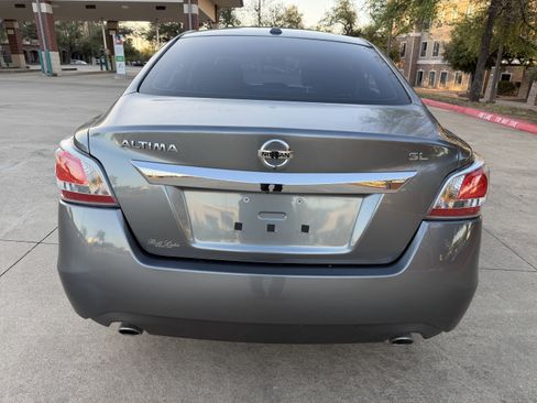 Used 2015 Nissan Altima 2.5 SL w/ Technology Package image 6