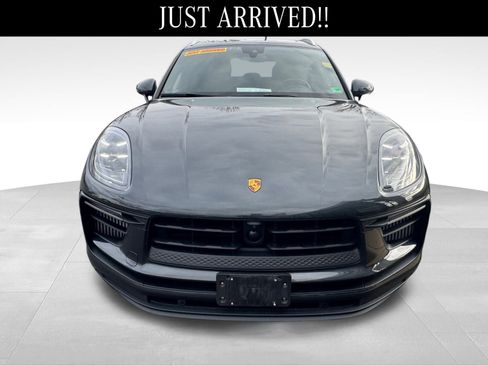 Used 2023 Porsche Macan S image 2
