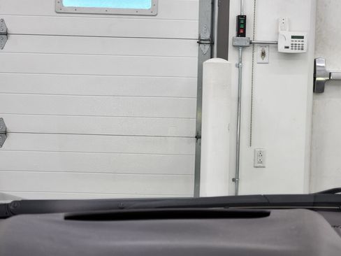 Used 2022 Chevrolet Corvette Stingray Premium Conv w/ Z51 Performance Package image 42