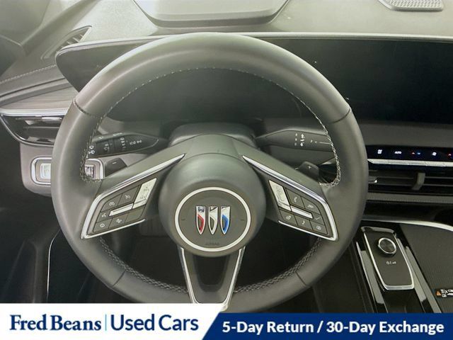 Used 2025 Buick Enclave Preferred FWD image 19