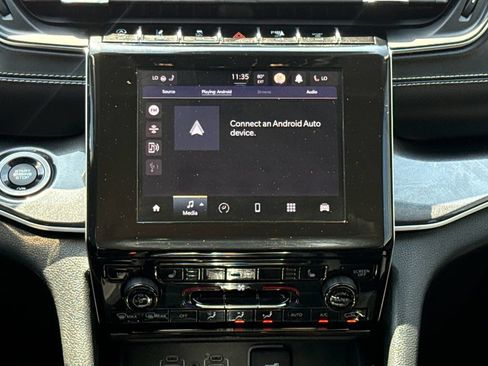 Used 2022 Jeep Grand Cherokee Laredo w/ Luxury Tech Group I RWD image 13