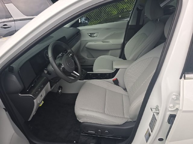 Used 2025 Hyundai Kona Limited AWD/4WD image 9