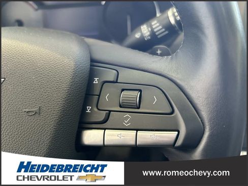 Used 2022 Cadillac XT4 Luxury w/ Cold Weather Package AWD/4WD image 20