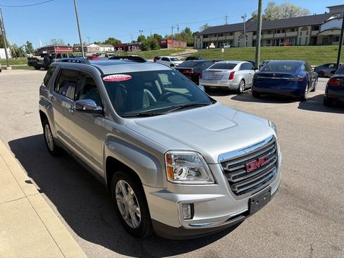 Used 2017 GMC Terrain SLT w/ Open Road Package FWD image 7