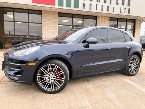 Used 2015 Porsche Macan Turbo image 2