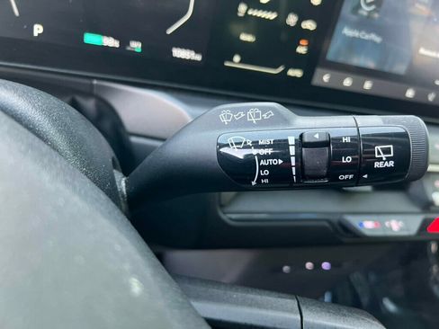 Used 2024 Kia EV9 Wind image 30