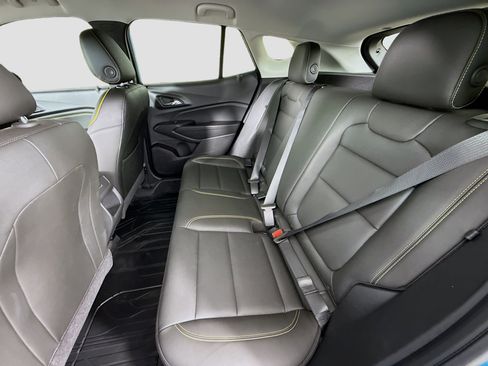 Used 2025 Chevrolet Trax ACTIV w/ Driver Confidence Package image 25