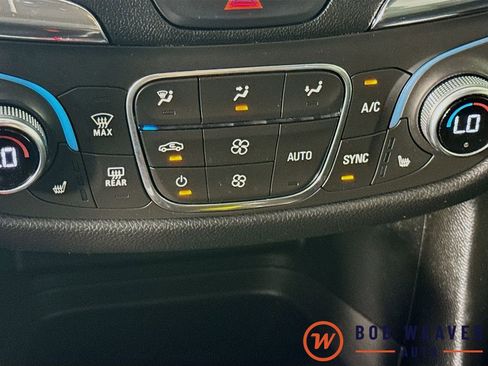 Used 2019 Chevrolet Equinox LT AWD/4WD image 25