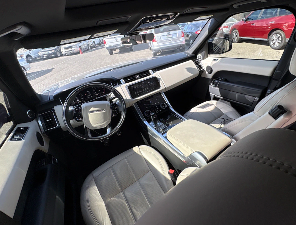 Used 2022 Land Rover Range Rover Sport HSE Silver Edition AWD/4WD image 3