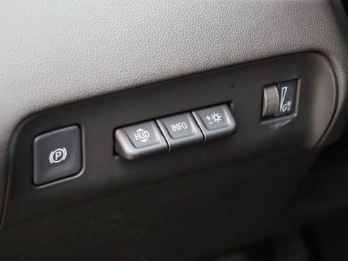 Used 2022 Buick Enclave Premium w/ Experience Buick Package image 19