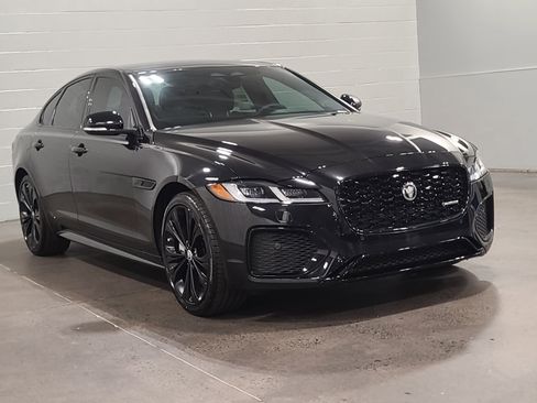 New 2024 Jaguar XF R-Dynamic SE image 11