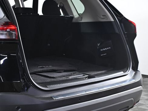 Certified 2023 Nissan Rogue SV image 32