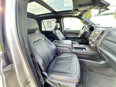 Used 2021 Ford Expedition Max Limited AWD/4WD image 28