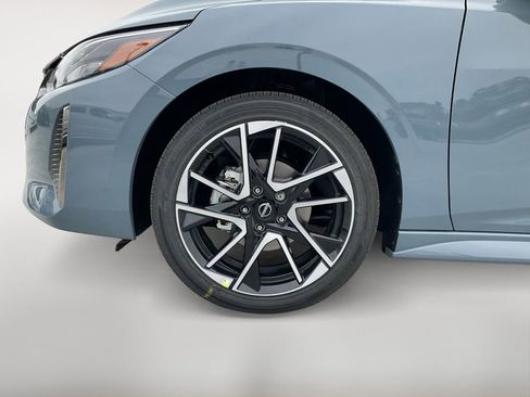 Certified 2025 Nissan Sentra SR image 37