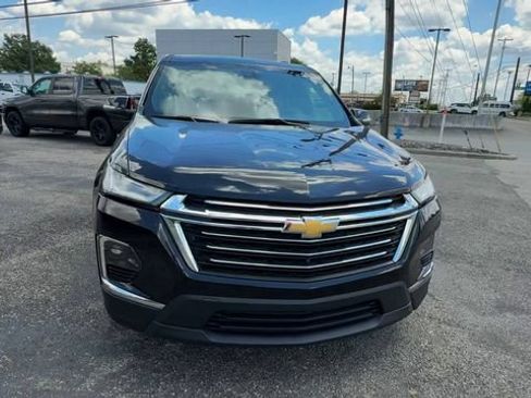 Certified 2023 Chevrolet Traverse LT w/ LT Premium Package AWD/4WD image 3
