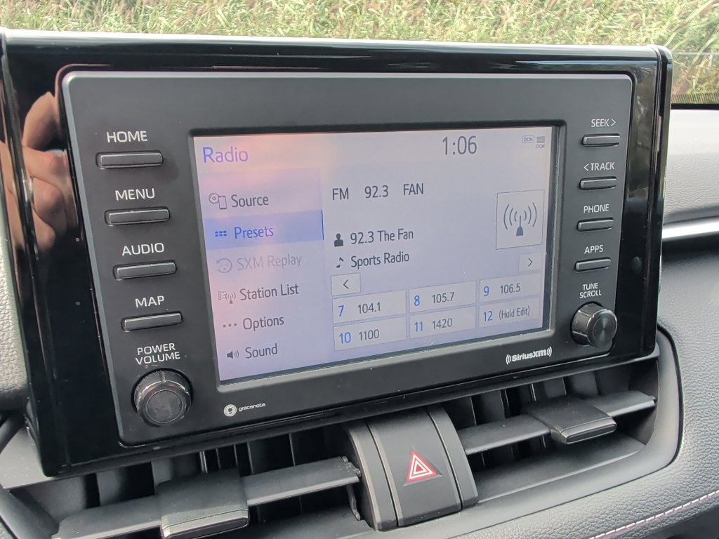 Certified 2021 Toyota RAV4 XLE w/ Convenience Package AWD/4WD image 17
