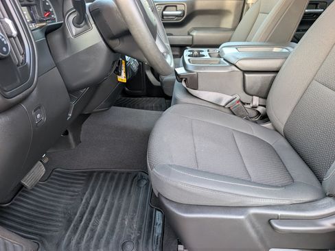 Certified 2022 Chevrolet Silverado 1500 Custom RWD image 18