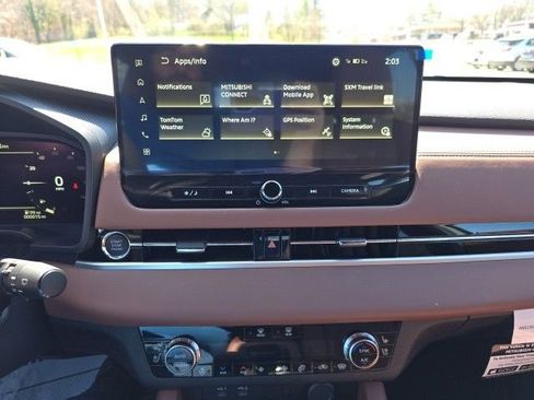 New 2025 Mitsubishi Outlander SEL image 16