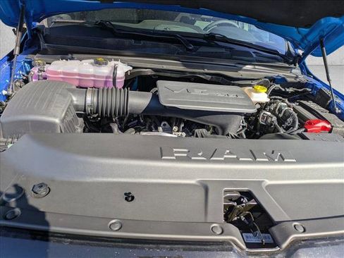 New 2025 RAM 1500 Big Horn AWD/4WD image 15