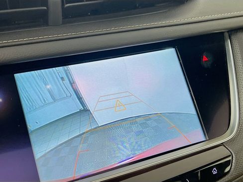 Used 2018 Cadillac XT5 Luxury w/ Driver Awareness Package image 13