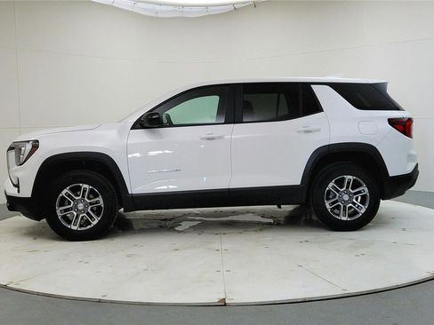 Used 2025 GMC Terrain Elevation image 4