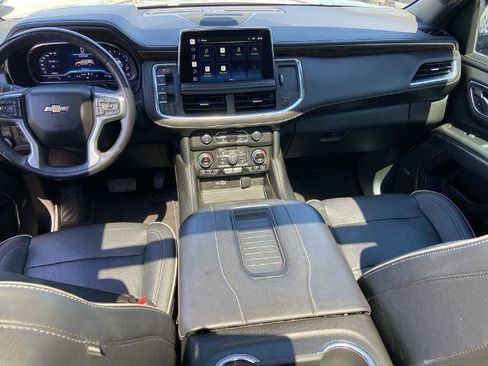 Used 2022 Chevrolet Suburban Premier w/ Premium Package image 16