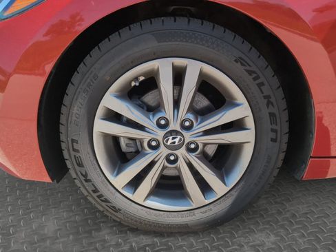 Used 2017 Hyundai Elantra SE FWD image 27