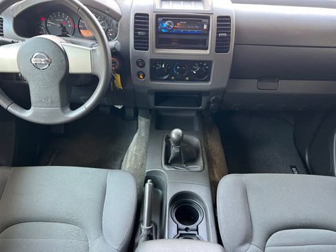 Used 2005 Nissan Frontier XE w/ (U01) Preferred Pkg RWD image 4