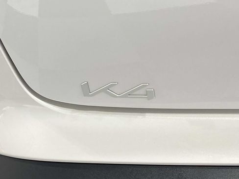 New 2026 Kia K4 FWD image 9