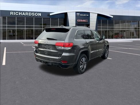Used 2019 Jeep Grand Cherokee Limited w/ Trailer Tow Group IV image 5