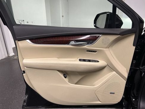 Certified 2019 Cadillac XT5 Premium Luxury FWD image 23