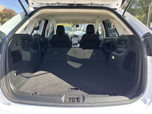 Used 2022 Ford Edge SE image 11