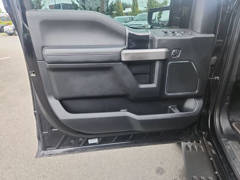 Used 2020 Ford F350 Platinum w/ Tremor Off-Road Package AWD/4WD image 16