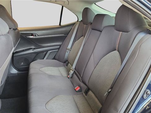 Used 2020 Toyota Camry LE FWD image 19