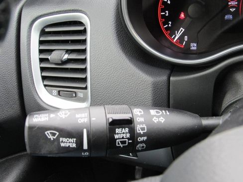 Used 2020 Dodge Durango SXT image 22